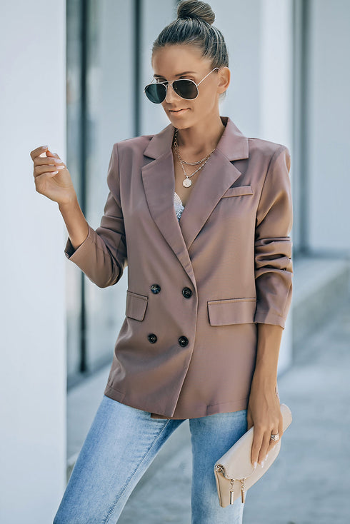 Blazer femme moderne à revers larges et coupe sophistiquée pour des tenues élégantes