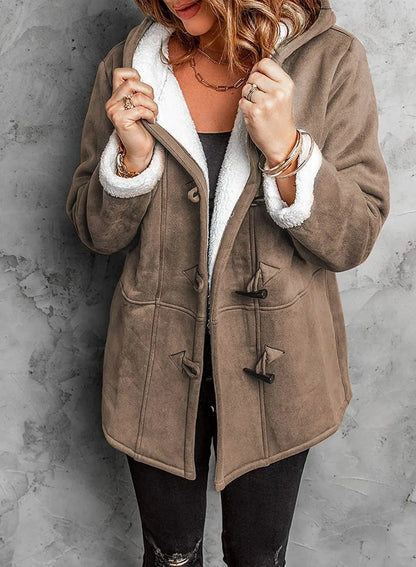 Manteau confortable pour femme avec une capuche profonde pour temps froid